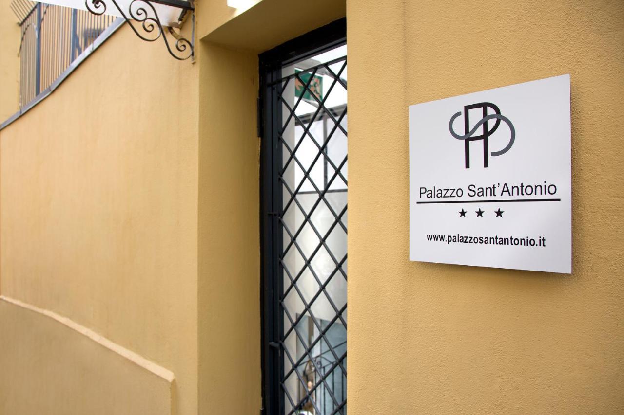 Hotel Palazzo Sant'Antonio Napoli Esterno foto
